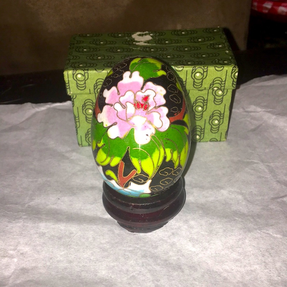 Decorative egg